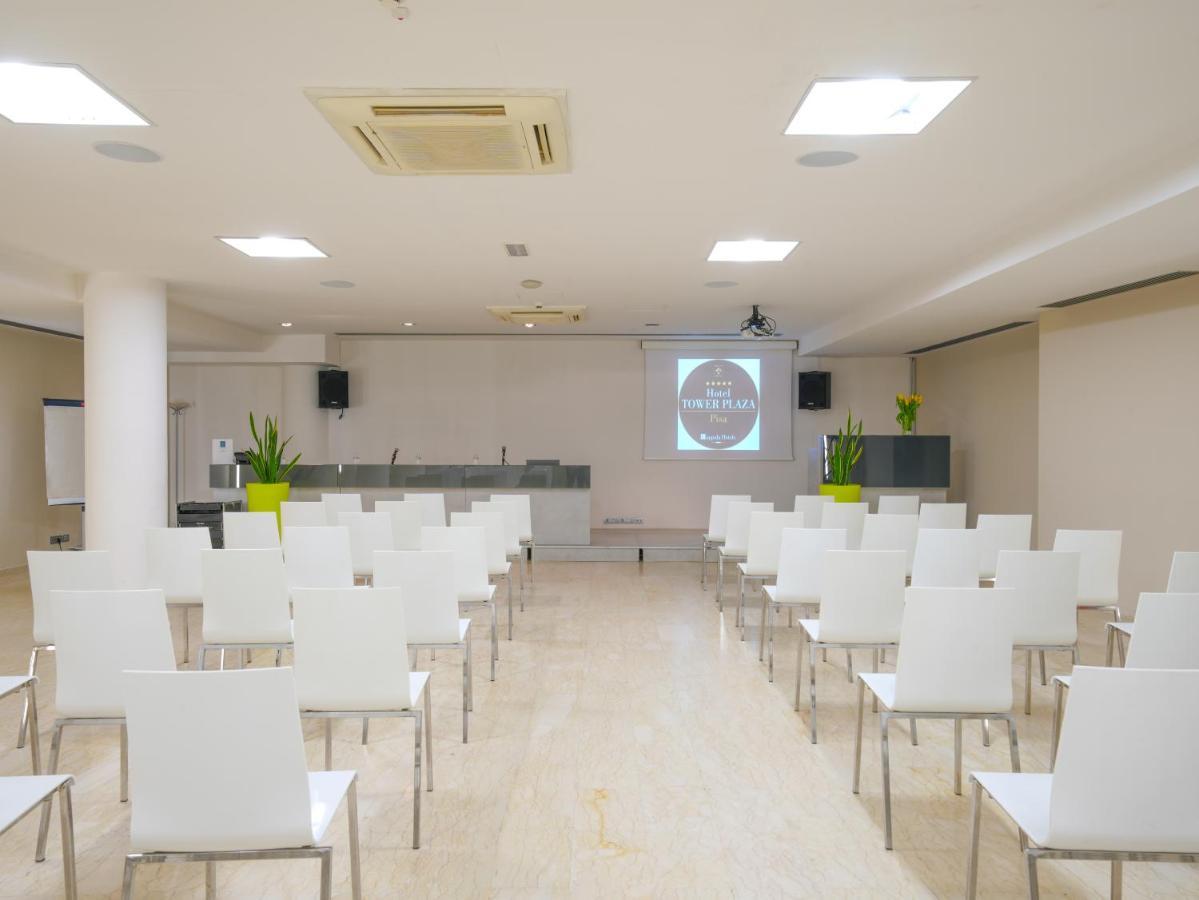 Pisa Tower Plaza Hotel Bagian luar foto The conference room