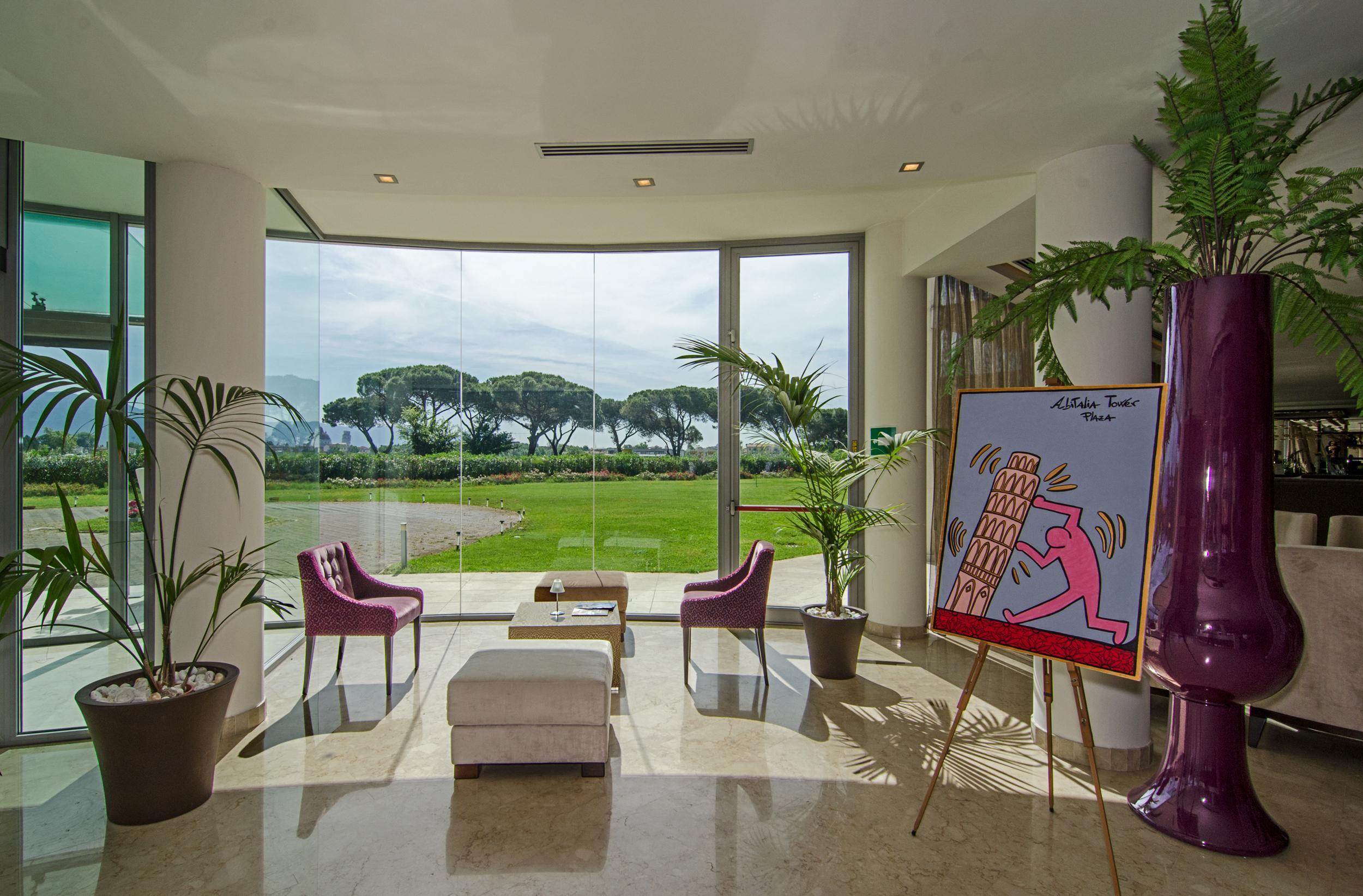 Pisa Tower Plaza Hotel Bagian luar foto The lobby of the hotel